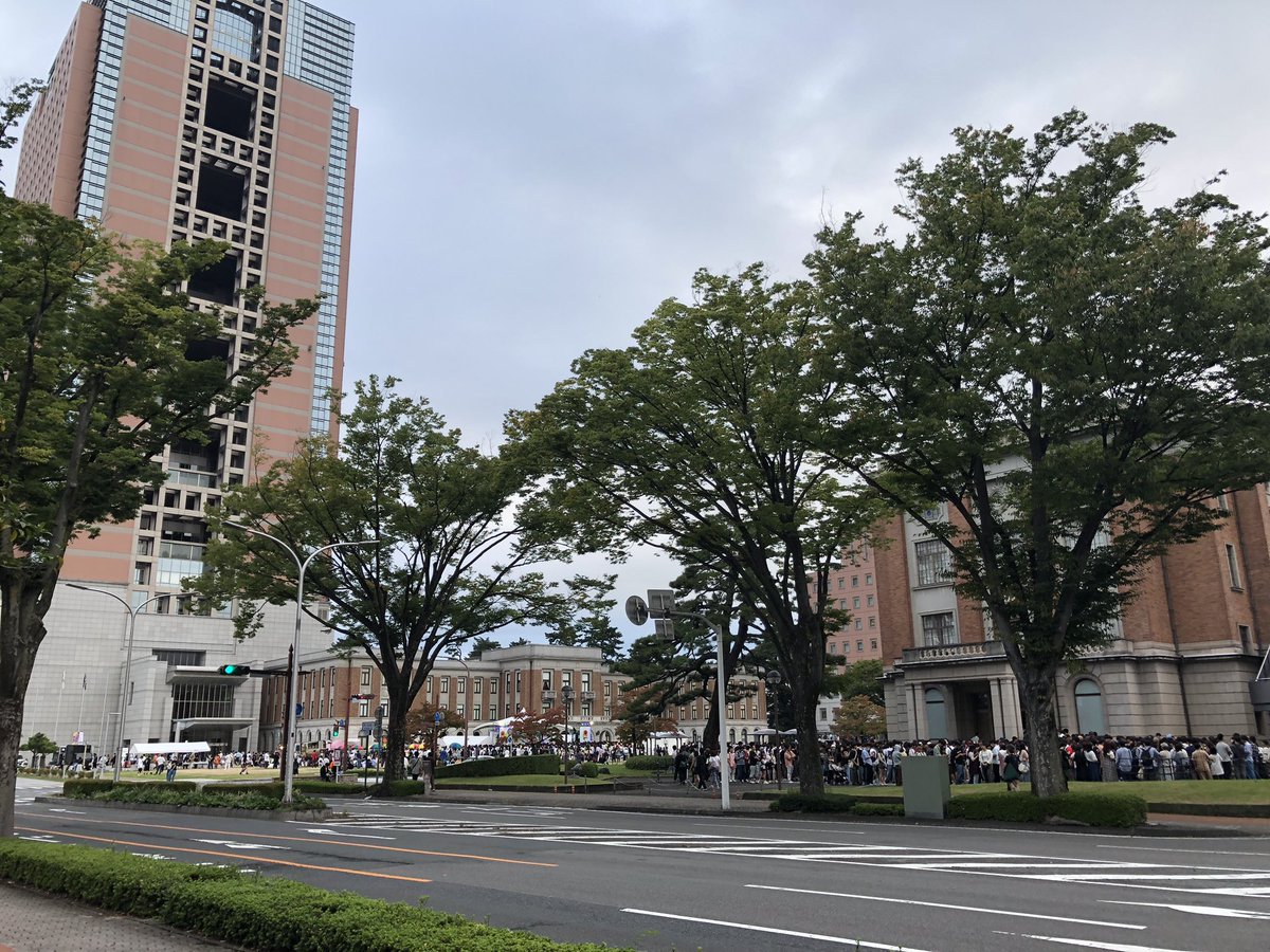 basic_issho_'s tweet photo. 本日の現場🐴

混み過ぎてて入れねぇ...😅

#ぐんまちゃんアイドルフェスティバル https://t.co/VwvC1tnQLf