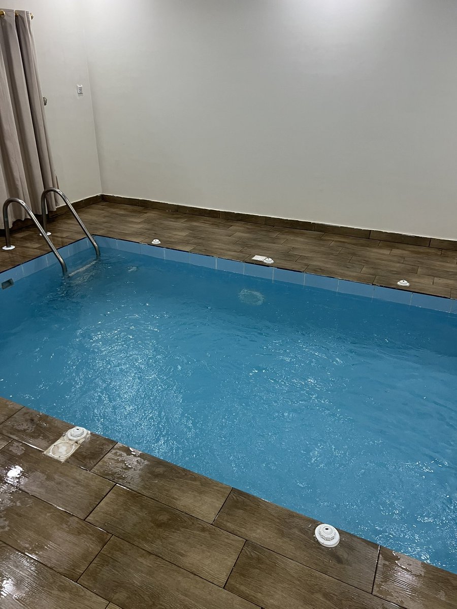 🏖️🏖️   شاليهات زارا 🏖️🏖️ 
  
🔹 مدخل سيارة مستقل  مع حوش صغير

 🔸صالة مطلة على المسبح

🔹 غرفة نوم رئيسية مطلة ع المسبح مع دورة مياة مستقلة
 
 🔸غرفة اطفال مع دورة مياه

 🔹مطبخ مع بعض الأدوات الطبخ

 🔸مسبح مغلق

 🔹شاشه في الصاله

🔥 اسعارنا جداا مناسبه
 
0508077764