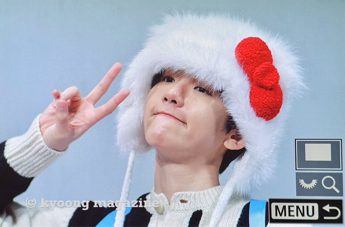 kyoongmaz56's tweet photo. 241006 Whoop Osaka 오늘도 카와이 배��짱'ㅅ'💛❤️
#백현 #BAEKHYUN @B_hundred_Hyun https://t.co/ykPnKKzbjI