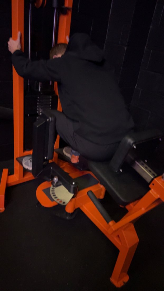 no game so an early gym session with the boss <a href="/kieronbillsboro/">kieron billsborough</a>