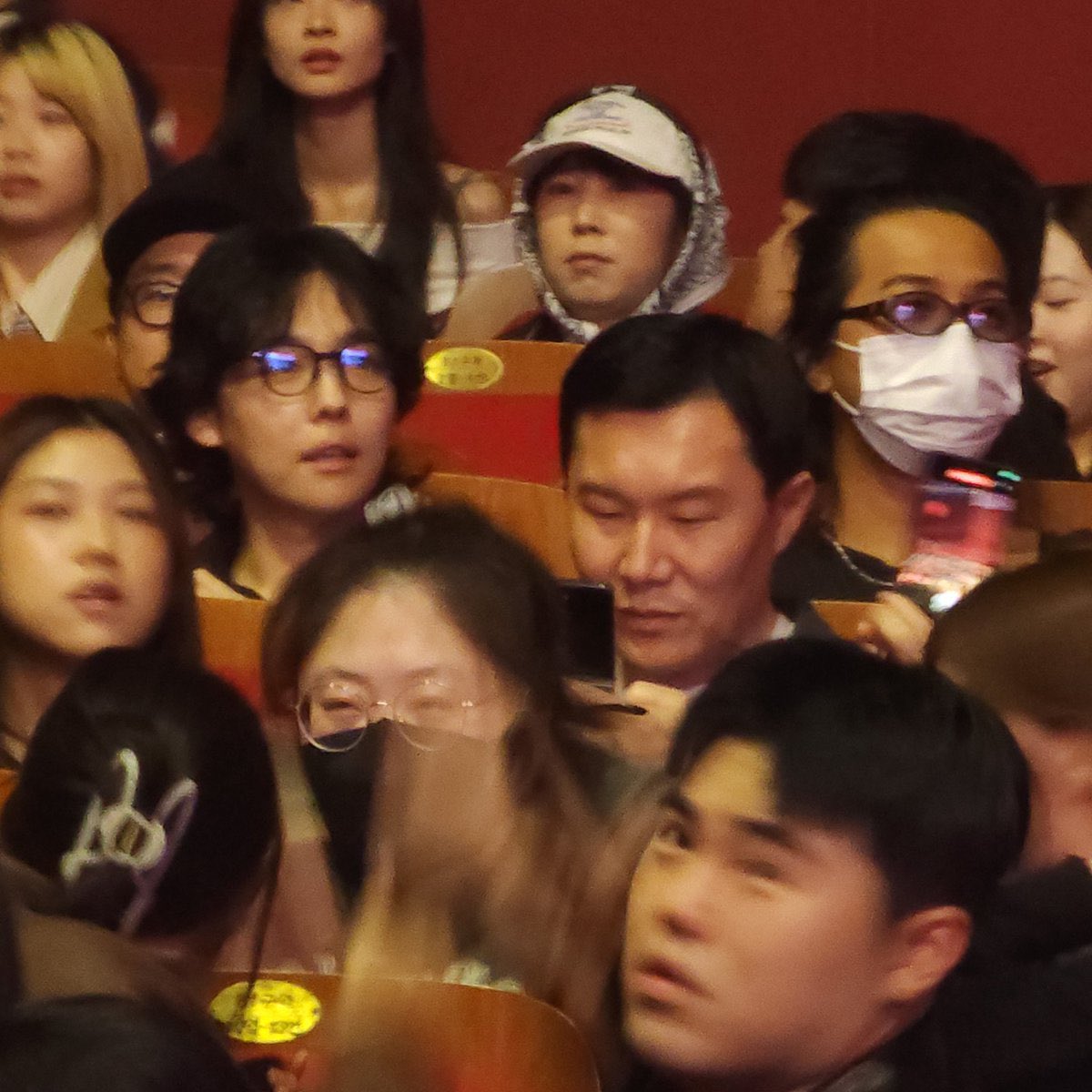 JINU &amp; MINO today at 2NE1's concert 😭💙💙💙💙

#WELCOMEBACK_2NE1 Day3
#JINU #JINWOO #김진우 <a href="/official_jinu_/">official_jinu_</a> #MINO #위너 #송민호 <a href="/official_mino_/">official_mino_</a>