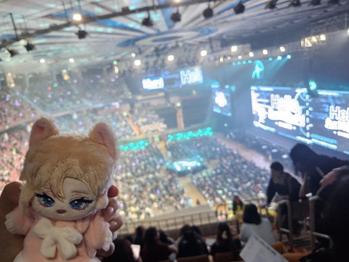 PLLI_Prince's tweet photo. 양일 출석 완료🤍 https://t.co/EroDIZ1F8G