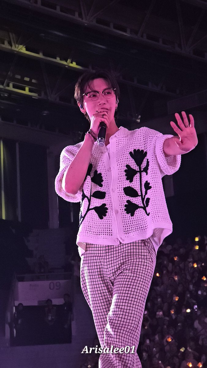 TEN 

#TEN #李永钦 #เตนล์ #텐 #WAYV #ONTHEWay #ONTHEWayINJAKARTA #ONTHEWayINJKT #WayV_ONTHEWay_INJAKARTA #威神V