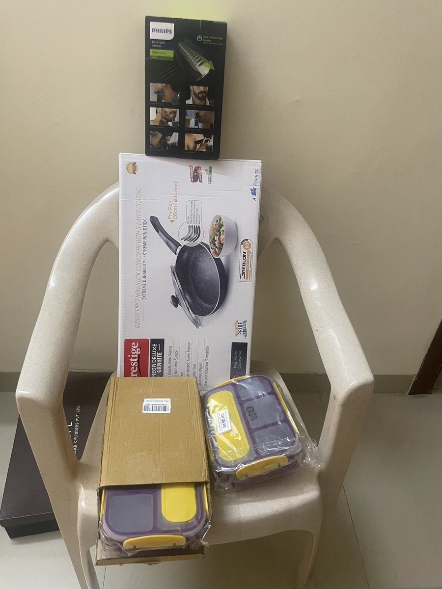 mayur_peanuts's tweet photo. @amazonIN Worst experience of online shopping ever. Never thought it’d be delivered by @amazon @amazonIN which used to be my most trusted online shopping app. https://t.co/nbbPQcc1Jn