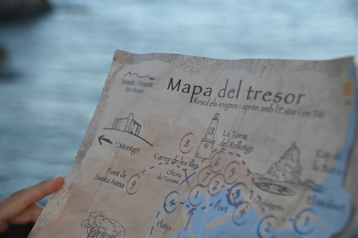 VisitEstartit's tweet photo. 🧐Descobreix l'Estartit de la mà de l'Estar ⭐️ i en Tit 🐦 i la seva llibreta d'activitats.  
👉Fes la ruta completa i vine a l'Oficina de Turisme a obrir el cofre del tresor 🎁  
🔗 https://t.co/OscObNbg5d

#visitestartit https://t.co/M9PqKt3iKg