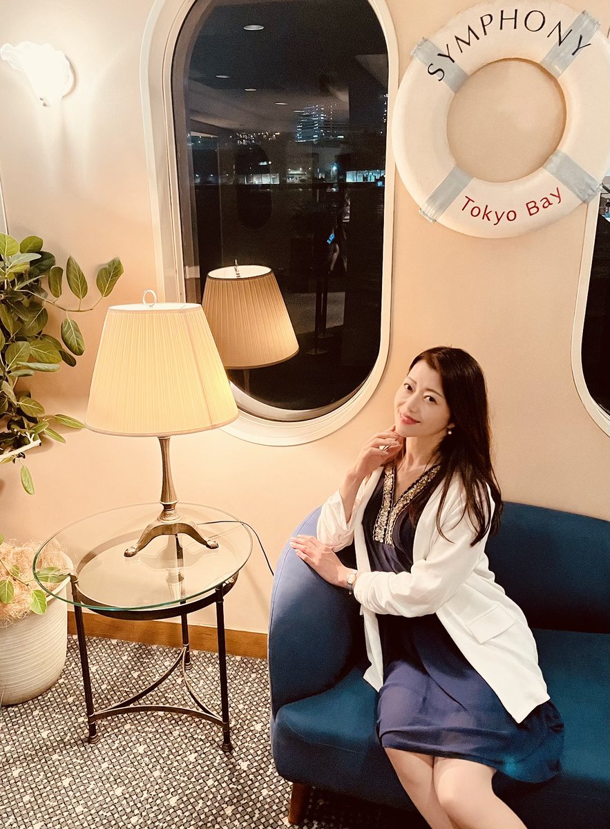 夜景キレイだったなぁ🌃🛳️🍽️ https://t.co/2O4CEz1hTD