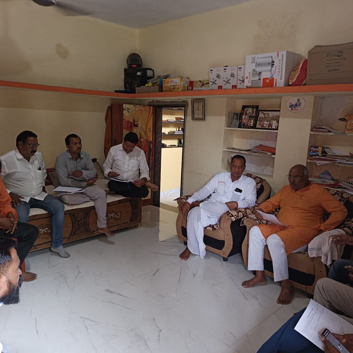 DilipKandkurte's tweet photo. भारतीय जनता पार्टी नांदेड महानगर मधील दक्षिण ग्रामीण मंडळ अंतर्गत,गाडेगाव,लालवाडी,पुणेगाव,धनेगाव, वाजेगाव, बळीरामपूर या गावात *संघटनात्मक बैठकप्रवास* करून *शक्ती केंद्र व बूथ प्रमुख* यांची बैठक घेण्यात आली. https://t.co/AQxrRHACkx