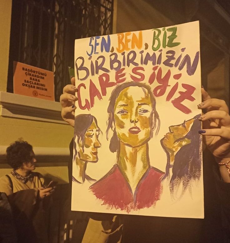 sen ben biz birbirimizin caresiyiz  
#turkishwomenneedhelp