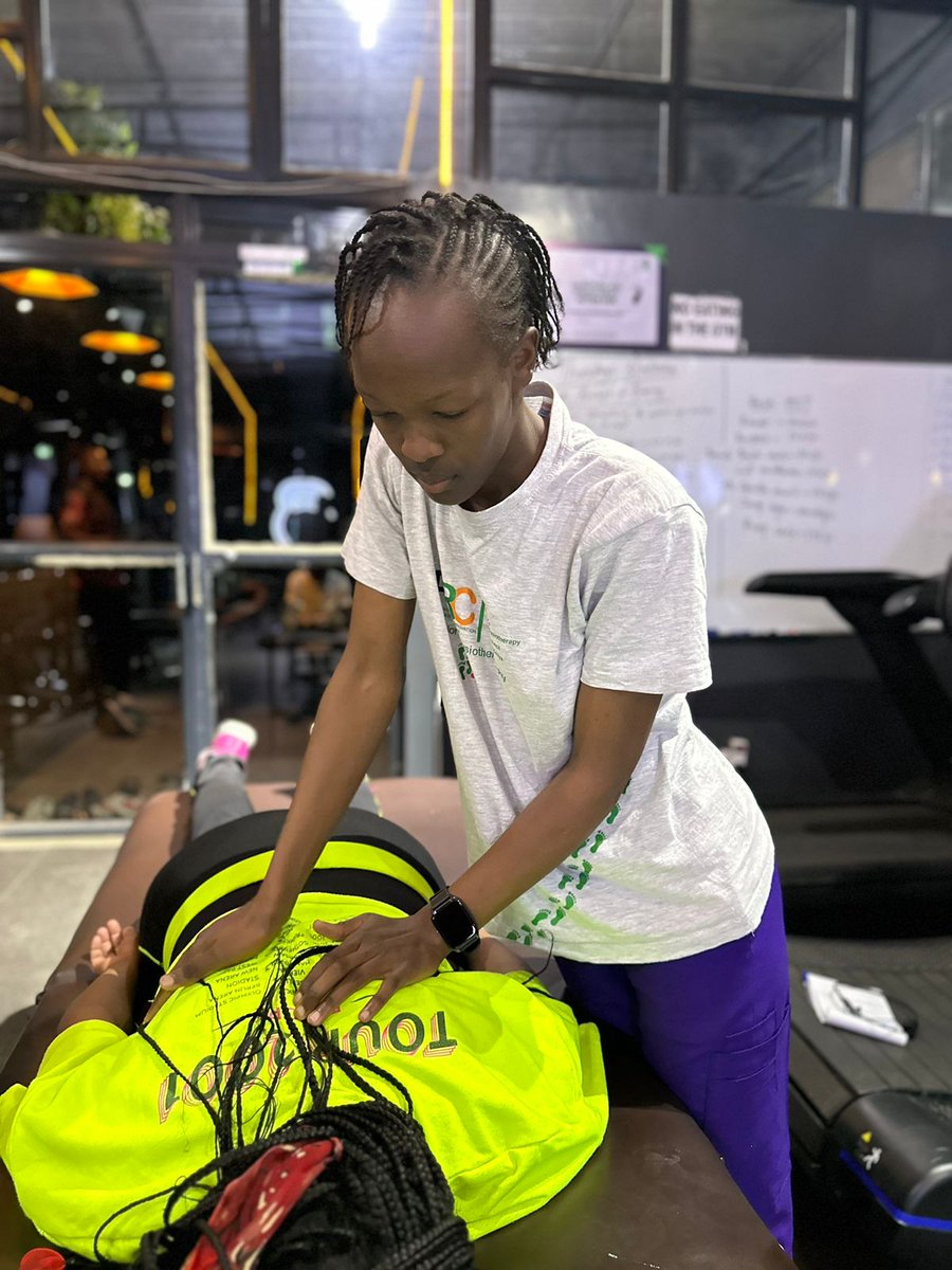 GloriaKebati's tweet image. Feeling tight after your workout? Discover how to release muscle tension and get your joints moving again! Watch now to learn simple tips for recovery. Don’t forget to share your thoughts in the comments! #musclerelease #jointhealth #postworkout