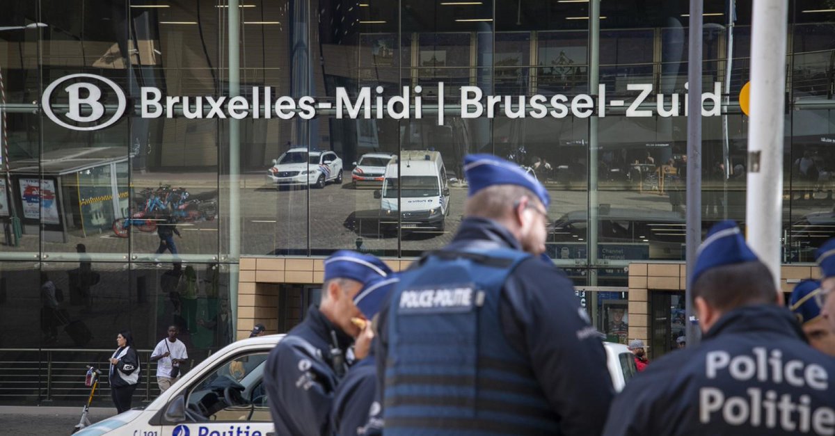 AlessandradAng6's tweet image. #Mobilité Un récent rapport de @Bounceshare pour un #savemove pointe les pires réseaux de métro dans l’#UE. Et devinez qui décroche la 2ème place des plus mauvais élèves de la classe ? Bruxelles, avec une note globale de 3,2/10. Budapest s'adjuge la première place avec un