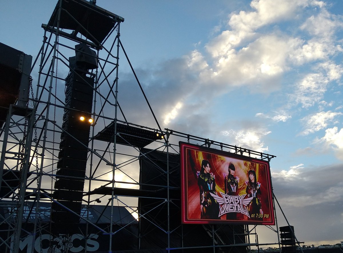 metal14652372's tweet photo. まだあと2時間あるのですけど
少しずつテンション上がってきました
#FFLF
#BABYMETAL https://t.co/ReacvsBeVn
