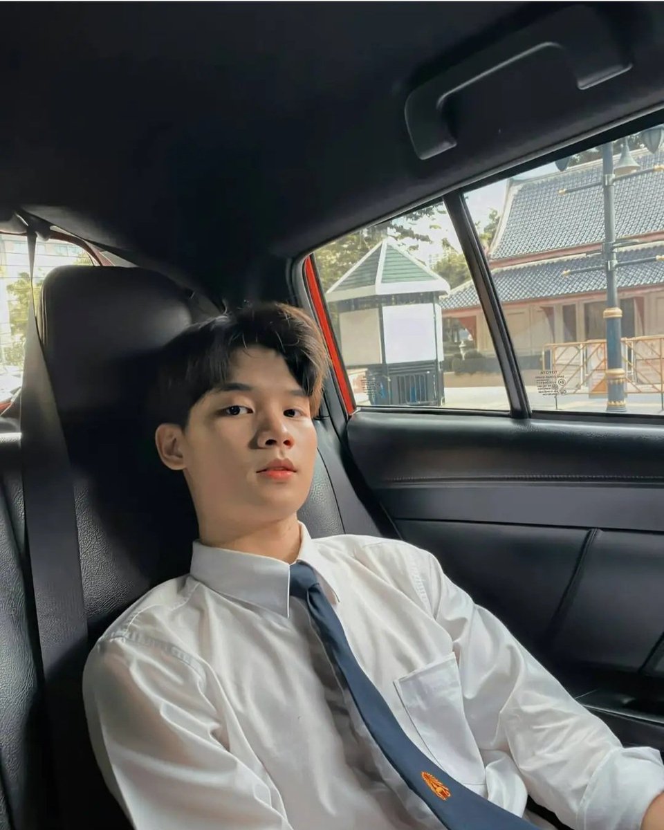 eobs10001's tweet photo. 프로젝트7  펫 킹몽쿳과학기술원
학부생 시절(태국은 빈부격차가
심해서 유치원생부터 대학생까지
교복을 입어요)
#프로젝트7 #펫 #PROJECT7 #PETCH #PETCHPTSL https://t.co/YZrHQHzQqT