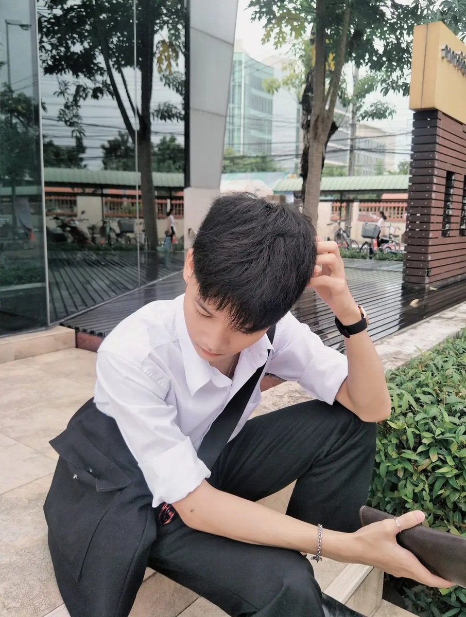 eobs10001's tweet photo. 프로젝트7  펫 킹몽쿳과학기술원
학부생 시절(태국은 빈부격차가
심해서 유치원생부터 대학생까지
교복을 입어요)
#프로젝트7 #펫 #PROJECT7 #PETCH #PETCHPTSL https://t.co/YZrHQHzQqT