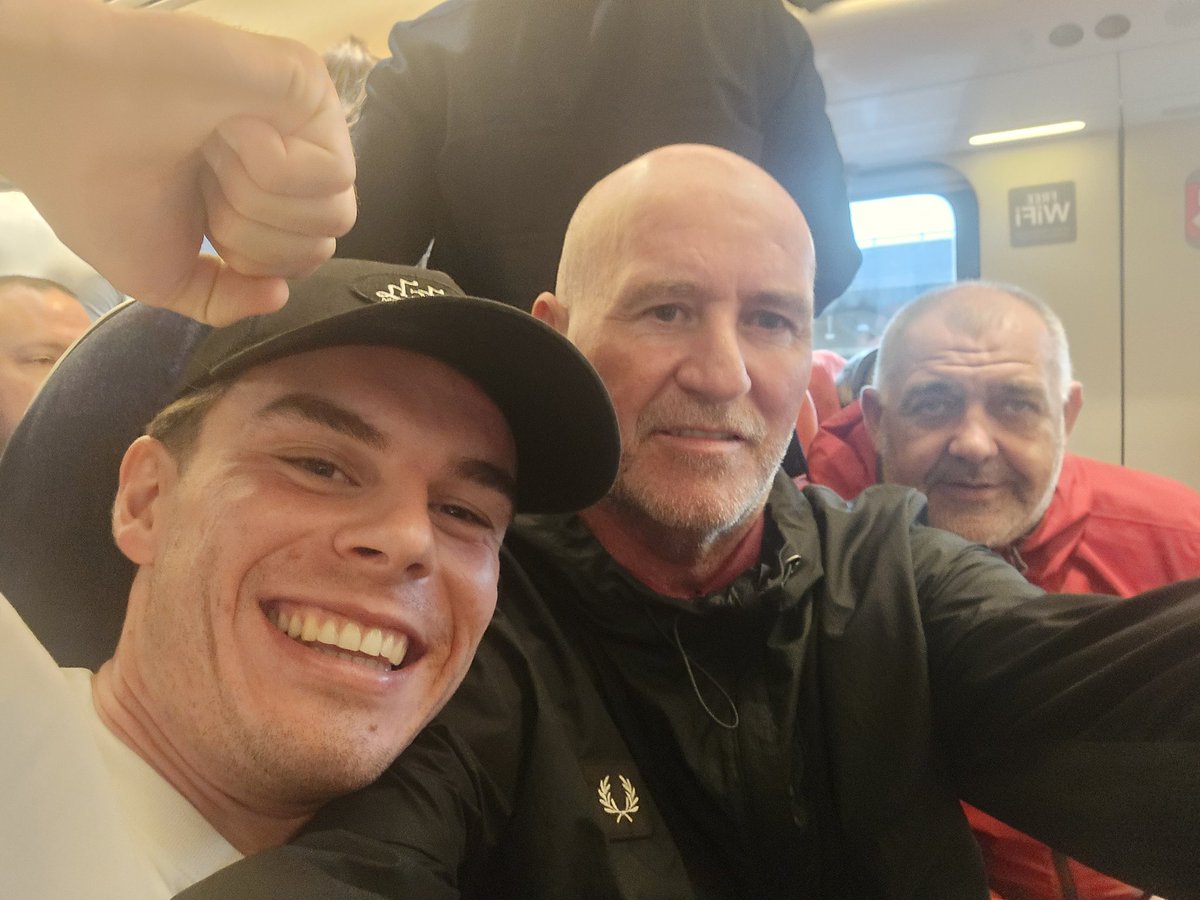 Burnage reds on route to villa park with Bury George UTFR 🇾🇪🇾🇪🇾🇪<a href="/Wingy_1971/">Stephen Lee</a> <a href="/ghwbourne/">george bourne</a>