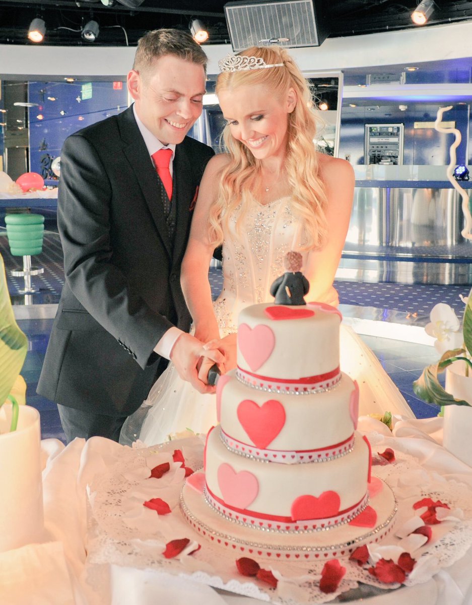 10 out of 10! The wife that is! And also.. it’s 10yrs today that we married in memorable fashion. The quickest 10yrs ever! I love you <a href="/KellyKellyTV/">Kelly Kelly</a> 🫶🏻❤️