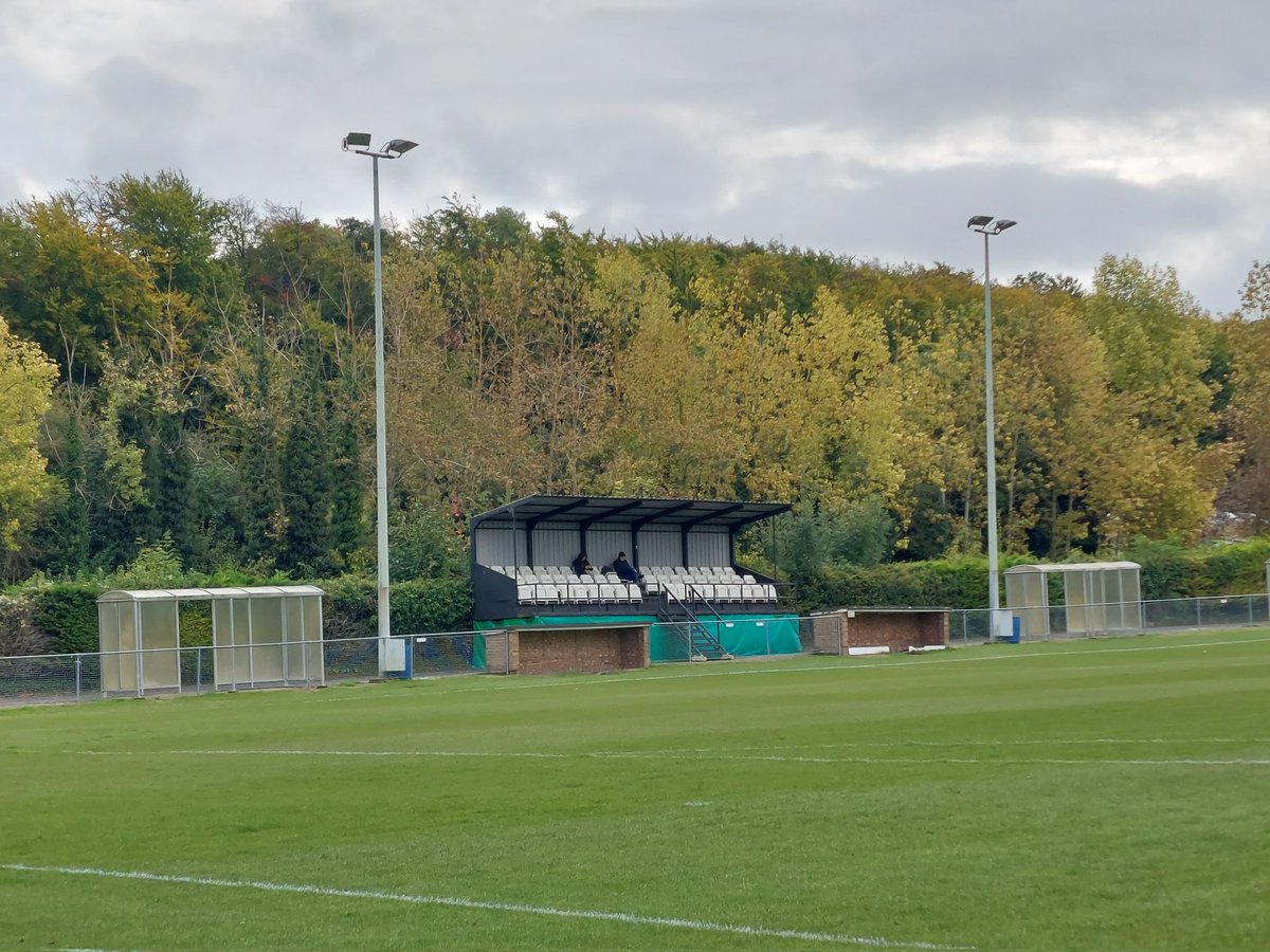 Sunday morning bright and early (And currently dry!!) and we've arrived for Game 5 of the <a href="/SCEFLeague/">Presence & Co. SCEFL League</a> @SCEFLHop2024 at <a href="/CorinthianFC/">Corinthian FC</a> who host <a href="/EBTheDeres/">Erith & Belvedere FC</a> at a gem of a #nonleague #football ground full of character!!
