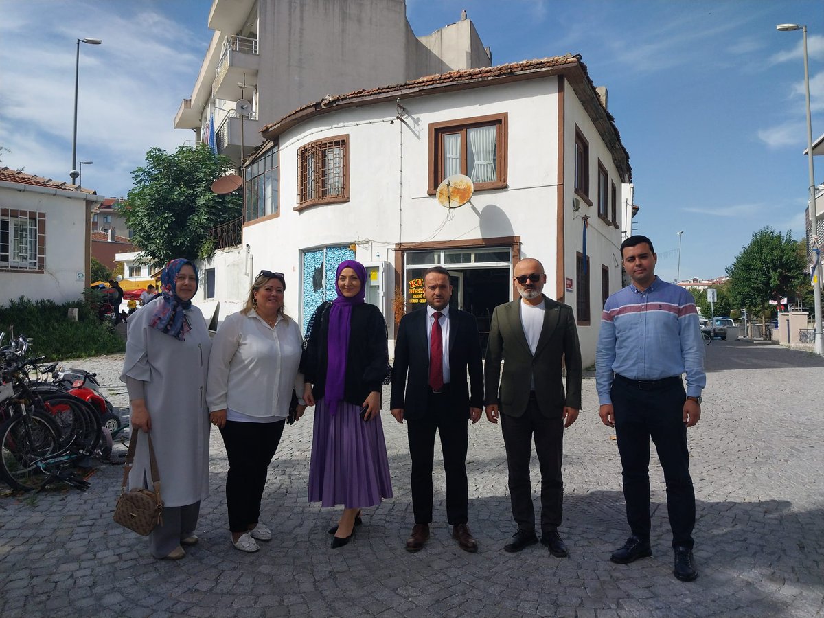 #Türkiyebuluşmaları kapsamında Ambarli mahallesinde ziyaretlerimizi MKYK üyemiz Sayın Mejlhmet KIRMIZI başkanımızla gerçekleştirdik