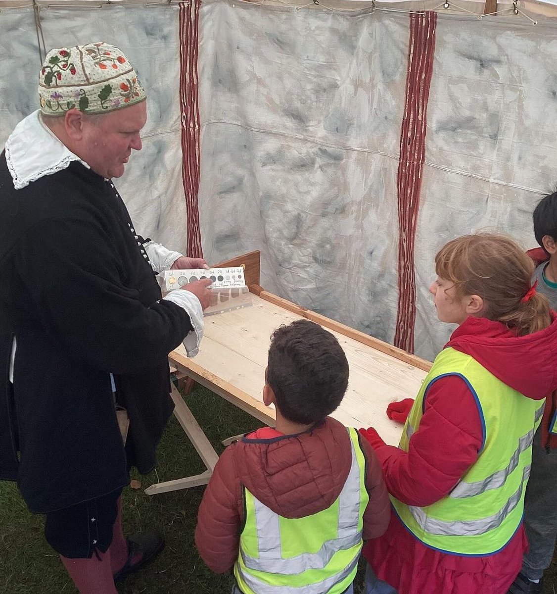 Our children enjoyed taking a trip to ‘History Street’ in Chelsea. #History #LocalArea #Immersive 🕰️
