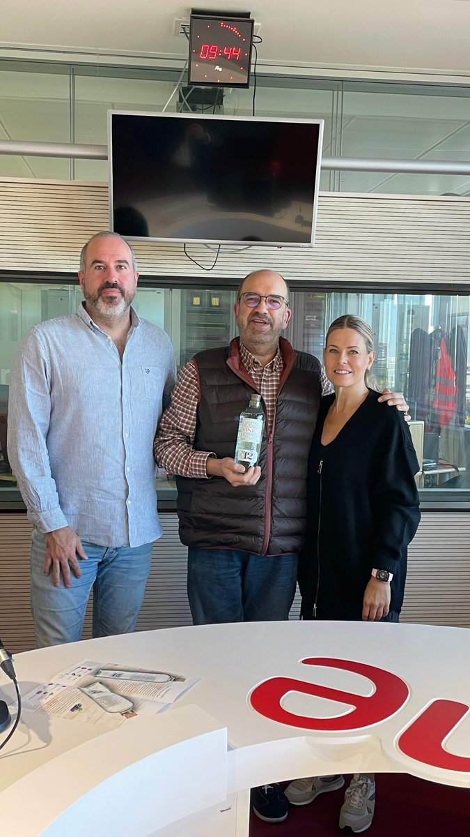 Nueva temporada, y van mas de once años, en Radio Nacional de España con el espacio "Del campo a la mesa" de la @Alianzaagroalimentaria Aragonesa. En esta ocasión con Susana Casanova de @Laclandestinabistro  y Alberto Arellano de @SanValerobodegas