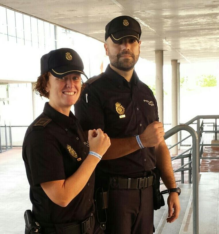 policia's tweet image. Hoy mandamos nuestro cariño a las personas con #parálisiscerebral y a todos los que os acompañan y os cuidan 

En el #DíaMundialDeLaParálisisCerebral queremos subrayar el coraje y las ganas con la que afrontáis la vida 💪 ¡valientes, tenéis toda nuestra admiración!💙

#DMPC