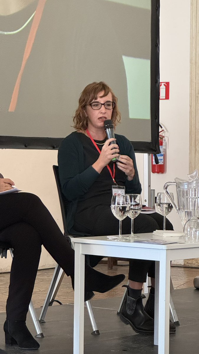 #ChiaraCheccaglini: "Molto spesso, negli Stati Uniti, chi decide se una serie tv può andare in onda oppure no è un uomo." #fgcult24