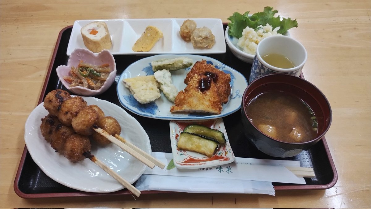 OKKY4's tweet photo. 今日は恵那の味菜さんの五平餅定食でした。 https://t.co/tLMRQdnZQQ