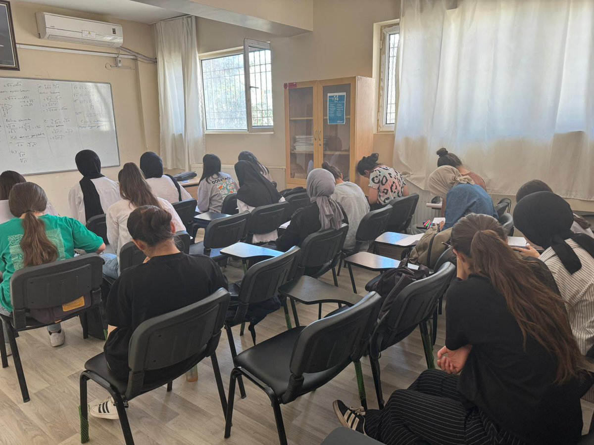 Destekleme ve Yetiştirme kursu kapsamında Ücretsiz Üniversiteye Hazırlık kursumuz devam ediyor. <a href="/BirolEkici73/">Birol Ekici</a> <a href="/SirnakValiligi/">T.C. Şırnak Valiliği</a> <a href="/sirnakmem73/">Şırnak İl Millî Eğitim Müdürlüğü</a> <a href="/bycandiroglu/">Bilal Hoca</a> <a href="/silopikymkmlk/">T.C. Silopi Kaymakamlığı</a> <a href="/bilennmurat/">Murat BİLEN</a> <a href="/baranbilen73/">Osman BİLEN</a>