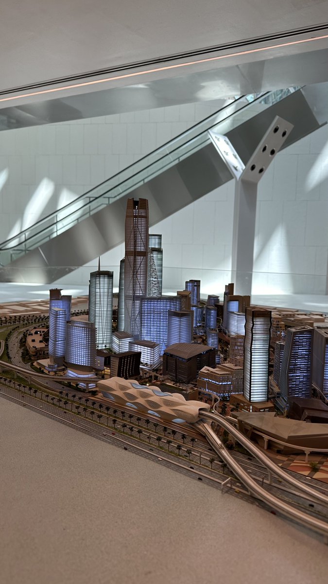 ArchitectWejdan's tweet photo. KAFD &amp; Tadawul Tower - An amazing visit https://t.co/ekeVS0y4WF