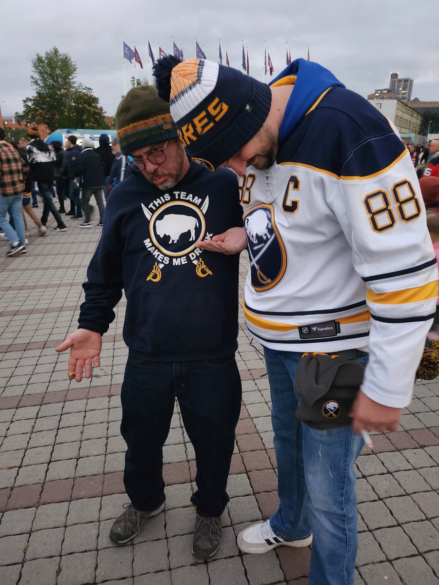 Killswitch__AUT's tweet photo. This team man.... #Sabres https://t.co/xUsNu97p0f