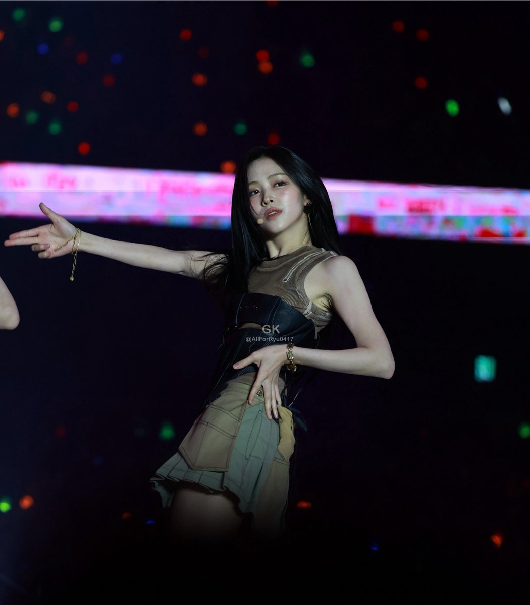 AllForRyu0417's tweet photo. 241005 K-LINK
#ITZY #있지 #RYUJIN #류진
@ITZYofficial https://t.co/o46NxPBUxg