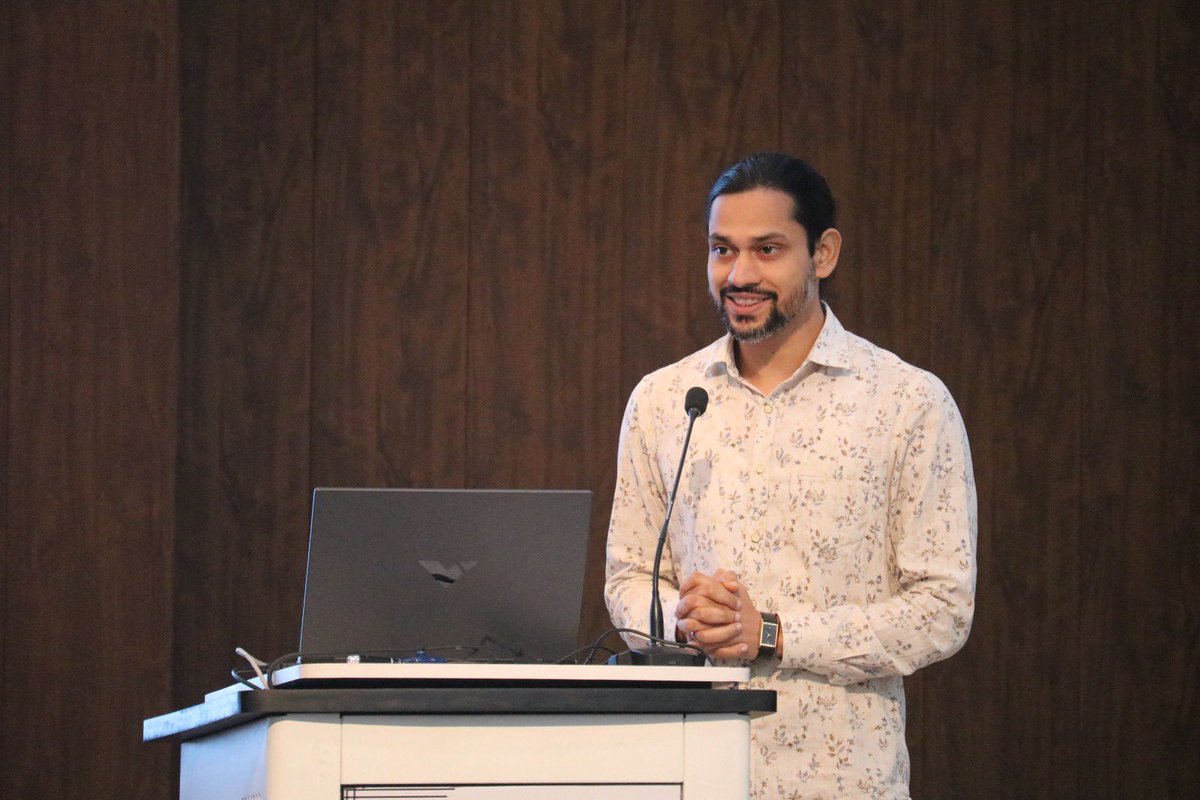 wii_india's tweet photo. Mr. Shivam Shrotriya (@shivam_wolf) discussed the study on ensuring wildlife connectivity across newly developed railway and road infrastructures in the Terai-Arc Landscape, focusing on case studies from Rajaji Tiger Reserve, Uttarakhand. @thewild_dodo, @paragnigam09, @wildwithwolves, @bhlab_india, @moefcc, @vrtiwari1 #Sustainability #Infrastructure.