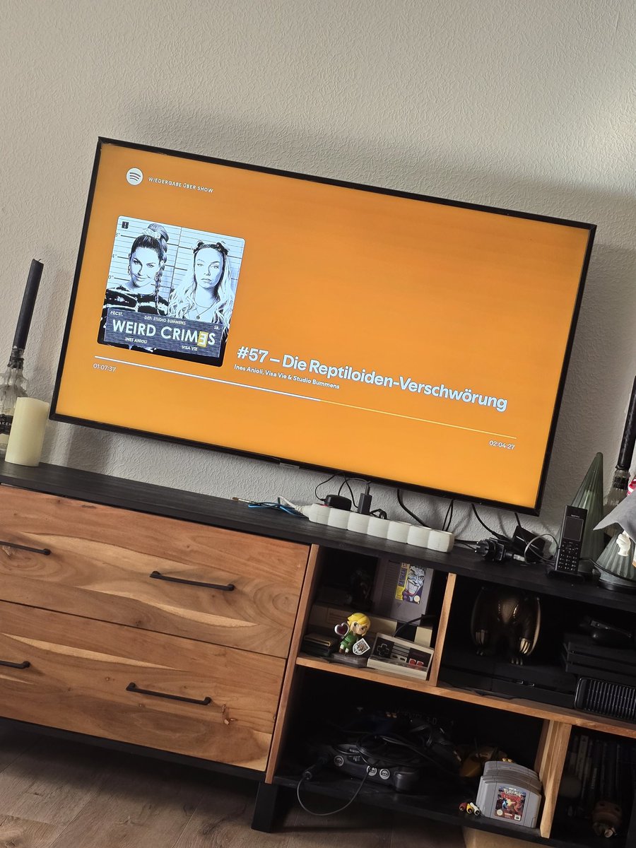 PfirsichHexe's tweet photo. @Yuffienchen Ja hab mich für das ästhetischere entschieden nachdem ich schon Reptilian beim 1. Post vergessen haben haha https://t.co/A56ehD3HWm