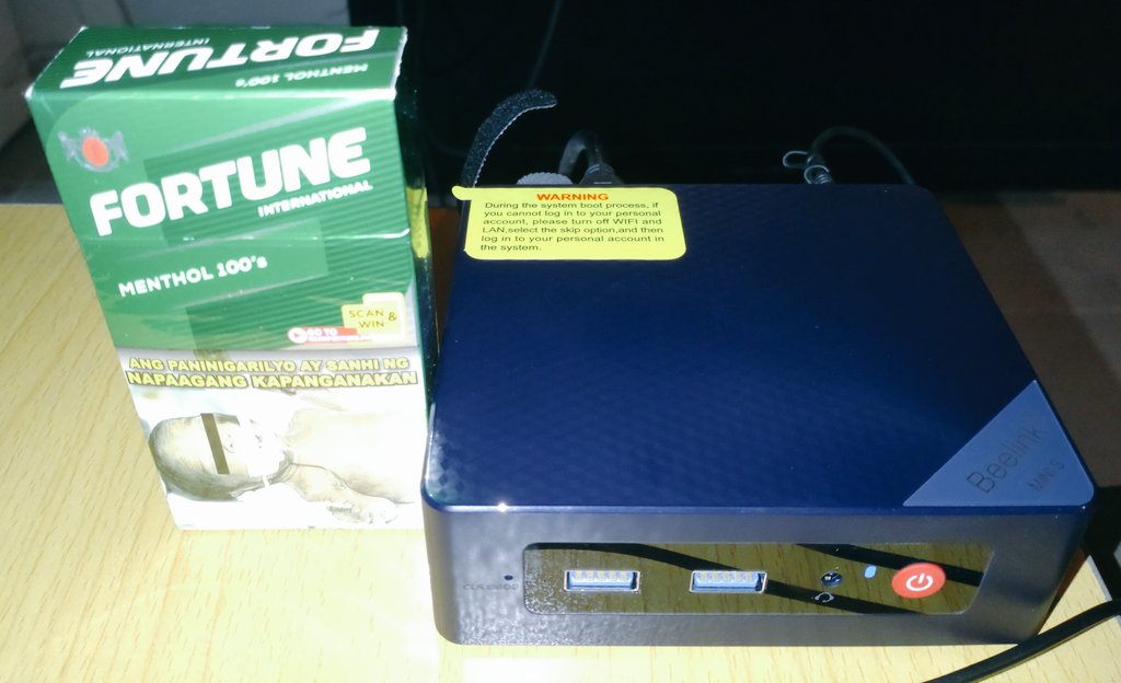 AeShigeru's tweet image. 日本のノートPCが御臨終になったのですが、こっちで買うとキーボード配列が違うんでミニPCを買ってみた😗
約7500ペソで必要最小限スペックだけど、Win11proだし、ちゃんと動いてくれます🙂
小さくて軽いし、フィリピン⇔日本の持ち運び用に良いかも🤔
#datablitz
#minis12