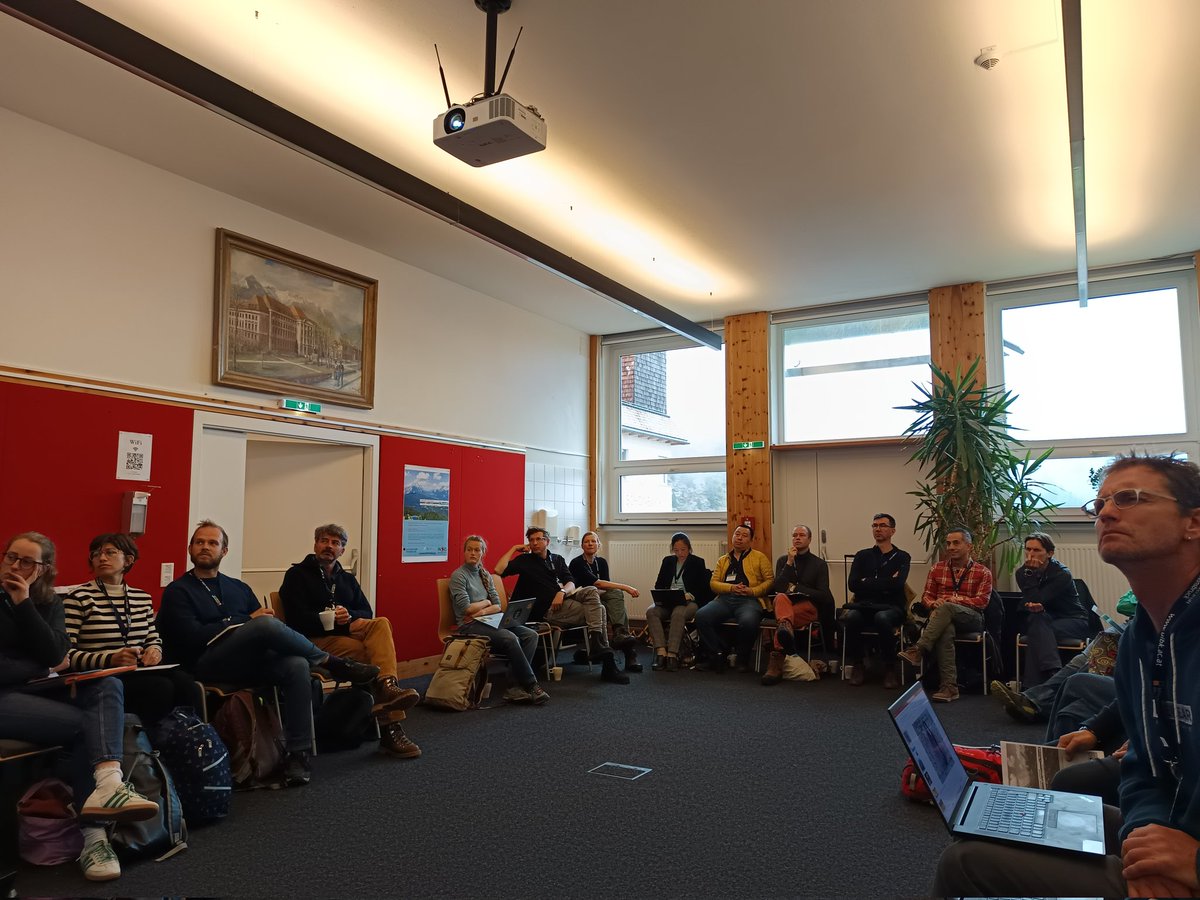 DiverseK tweet media