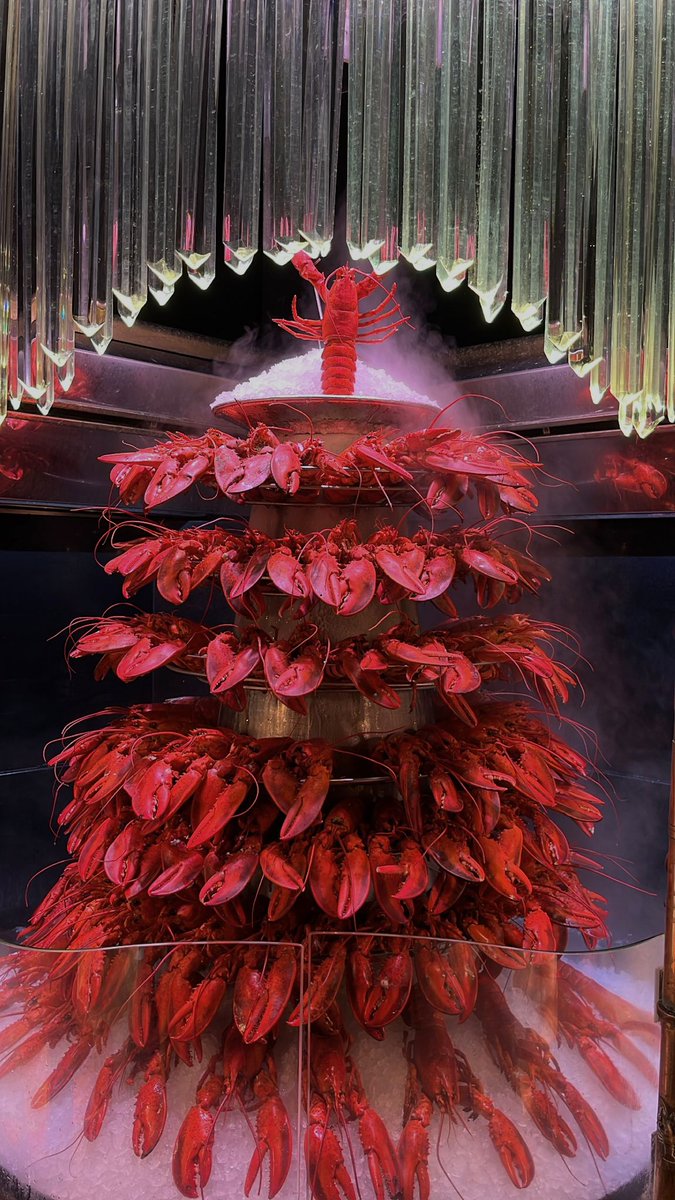 Menjar_be's tweet image. Val molt la pena anar als Grans Bufets a #Narbona 
Sobretot per la gran varietat de #formatges