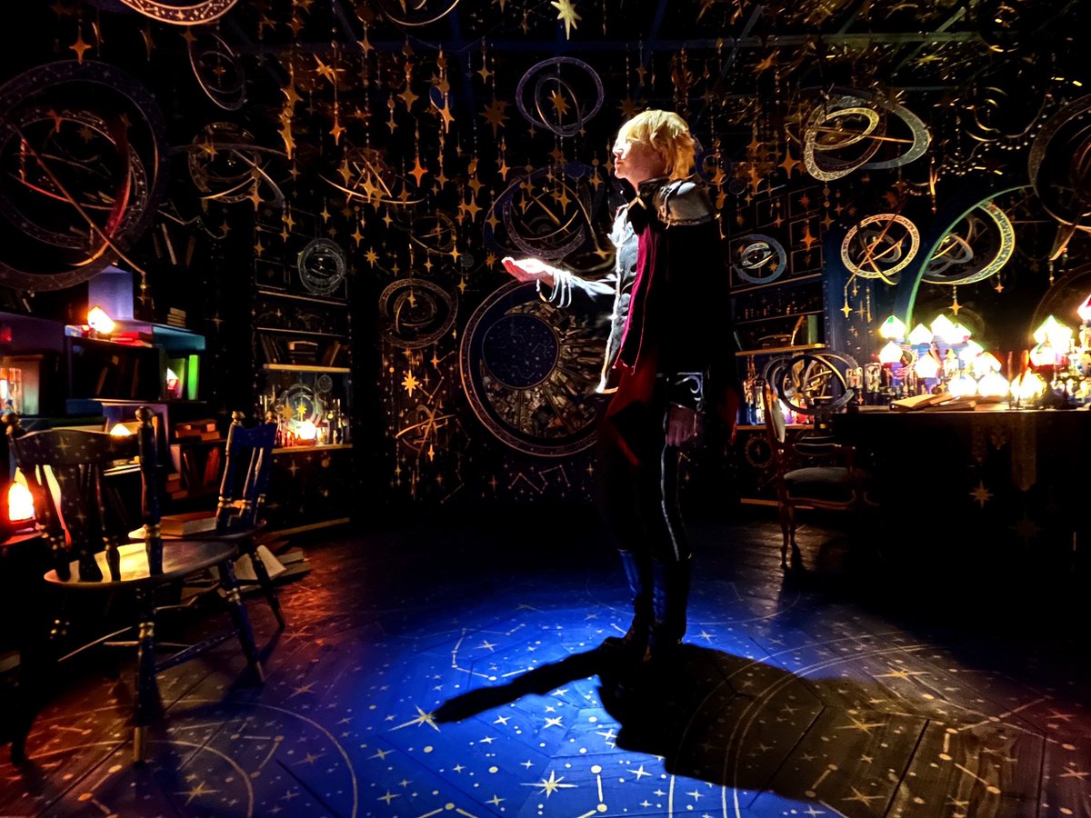 銀河英雄伝説 Die Neue These

REINHARD VON LOHENGRAMM

photo  : とーえん、いざべら
Studio : Studio瑞