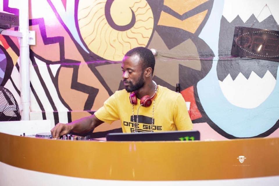 djmanniuk's tweet photo. Next Mixtape Dancehall Invasion Vol. 8 Kindly inbox me to submit your song for promo now
#4kshooterz #onesidefamily #djmanni https://t.co/iExWUHrGLt
