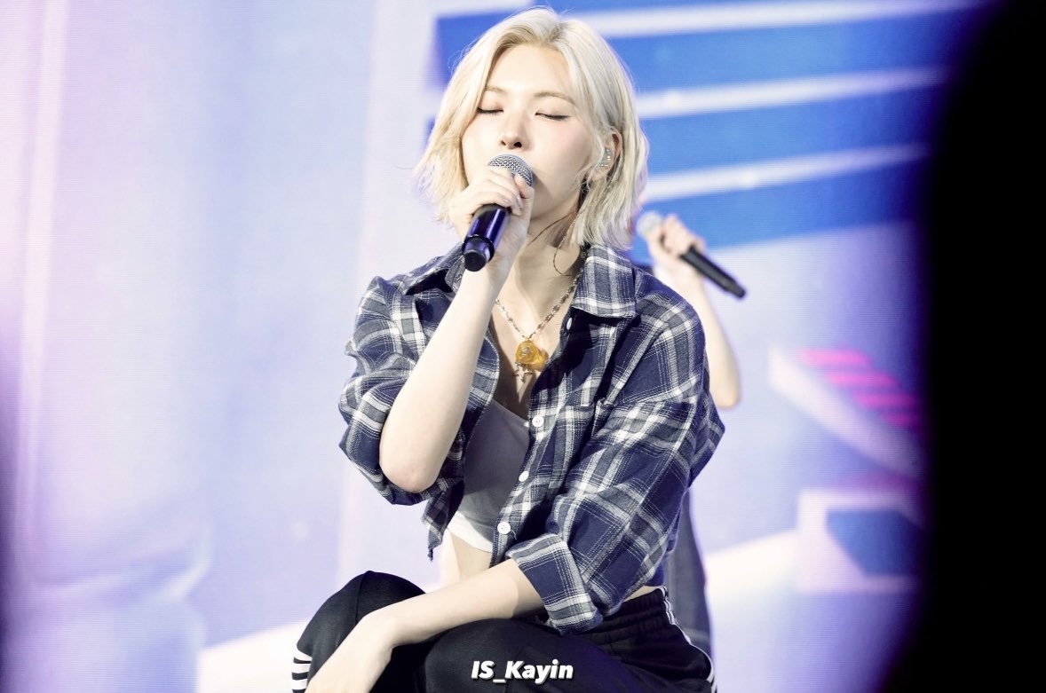 is_kayin's tweet photo. 241006  NMIXX CHANGE UP: MIXX LAB
#NMIXX #엔믹스 
#BAE #배이 https://t.co/kVgOWqoFbz