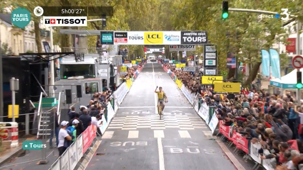 🏁 🇫🇷<a href="/LAPORTEChristop/">Laporte Christophe</a> s'impose à <a href="/villedetours/">Ville de Tours</a> ! 🏆

🏁 🇫🇷<a href="/LAPORTEChristop/">Laporte Christophe</a> wins in Tours! 🏆

#ParisTours