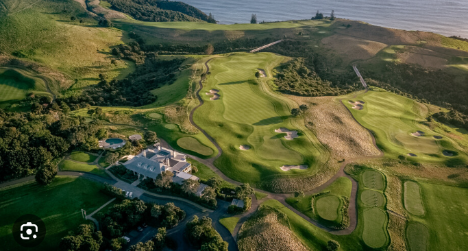 BREAKING NEWS ....  

World No. 3 <a href="/McIlroyRory/">Rory McIlroy</a> <a href="/RMTracker/">Rory McIlroy Tracker</a> confirms he's returning <a href="/VisitNewZealand/">Visit New Zealand</a> <a href="/nzgolfmag/">NZ Golf Magazine</a> <a href="/NZGolf/">NZGolf</a> later this year in a first since 2006 👏👍

A first  &amp;  only prior occasion being Sir Michael Bonnalack 🏆

Read:  golfbytourmiss.com/2024/10/breaki…

📸 Getty

✅ <a href="/TOURMISS/">Fatiha</a>