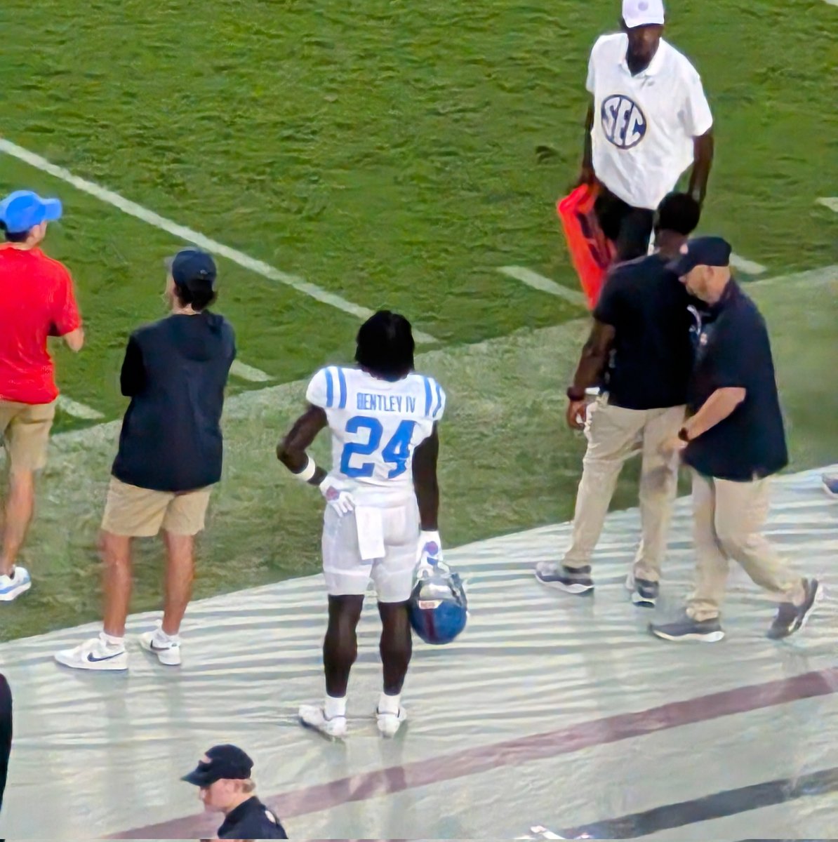 jenni_moyer's tweet image. I got nothin. Make it make sense.