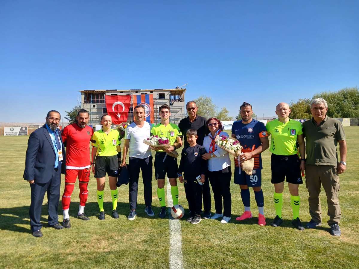 2024-2025 BAL MÜSABAKASI ILK MAÇINDA SUVERMEZ KAPADOKYA SPOR - İNCE GENÇLİK SPOR MÜSABAKASI ÖNCESİ İL MÜDÜRÜMÜZ MUHSİN ÖZDEMİR IL TEMSİLCİMİZ TOLGA KARACA  GENEL SEKRETERİMIZ OKTAY AVCI  İLE ÇİÇEKLER VERIP BAŞARILAR DİLEDİK