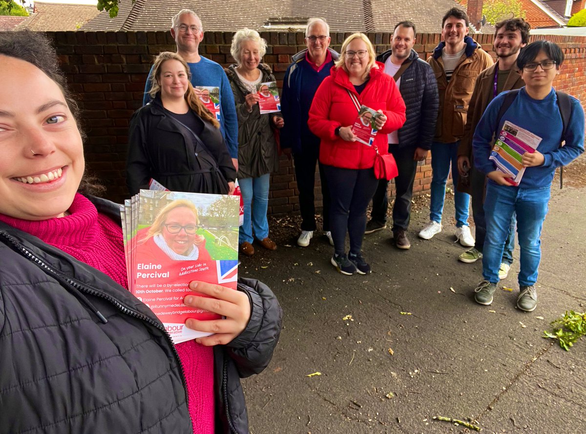 runnymedelabour's tweet image. What a team. Great to chat to Addlestone residents this afternoon. 

Vote Elaine on Thursday for a fresh start for Addlestone South. 

🗳️🌹 #addlestone