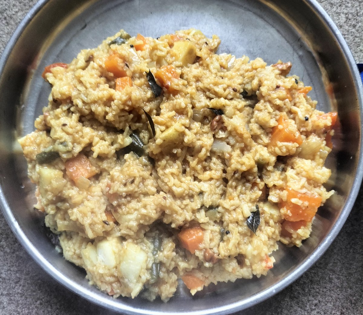 Sunday Lunch: 
🇮🇳 Indian Sambar Sadam with 🇬🇧 British Potato Chips 🌶️🌶️🌶️🌶️