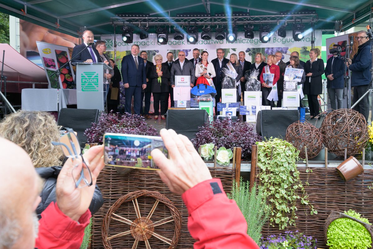 TKH_Teresa's tweet photo. 🌿 Zakończyła się XIX Jesienna Giełda Ogrodnicza.
🌸 Wydarzeni organizowane przez #PODR #Boguchwała przyciągnęło wielu mieszkańców województwa #Podkarpackie oraz gości z całej #Polska.
Serdecznie dziękuję za wspólnie spędzony czas, do zobaczenia w przyszłym roku! 👋 https://t.co/SGxStNXYxB