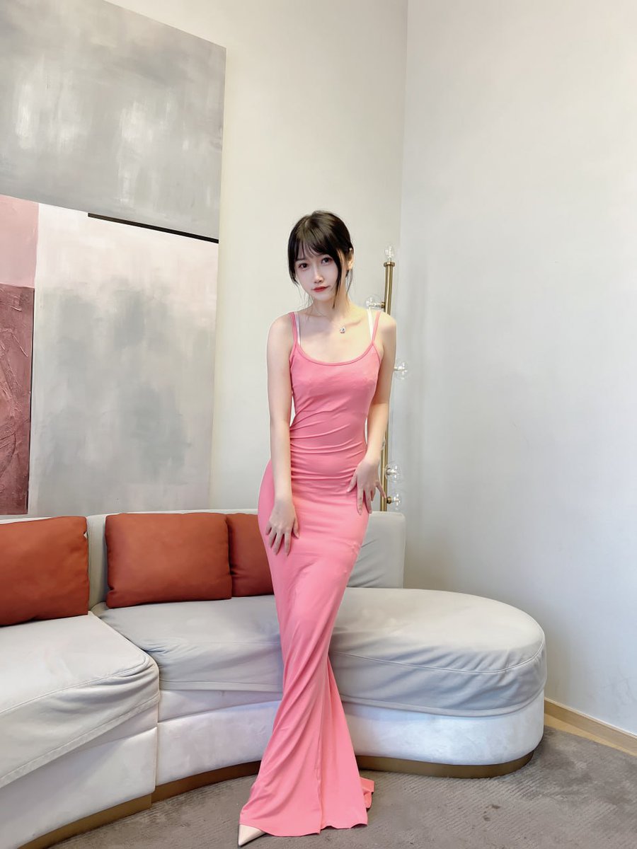 不呆猫

红衣裙子好看吗？