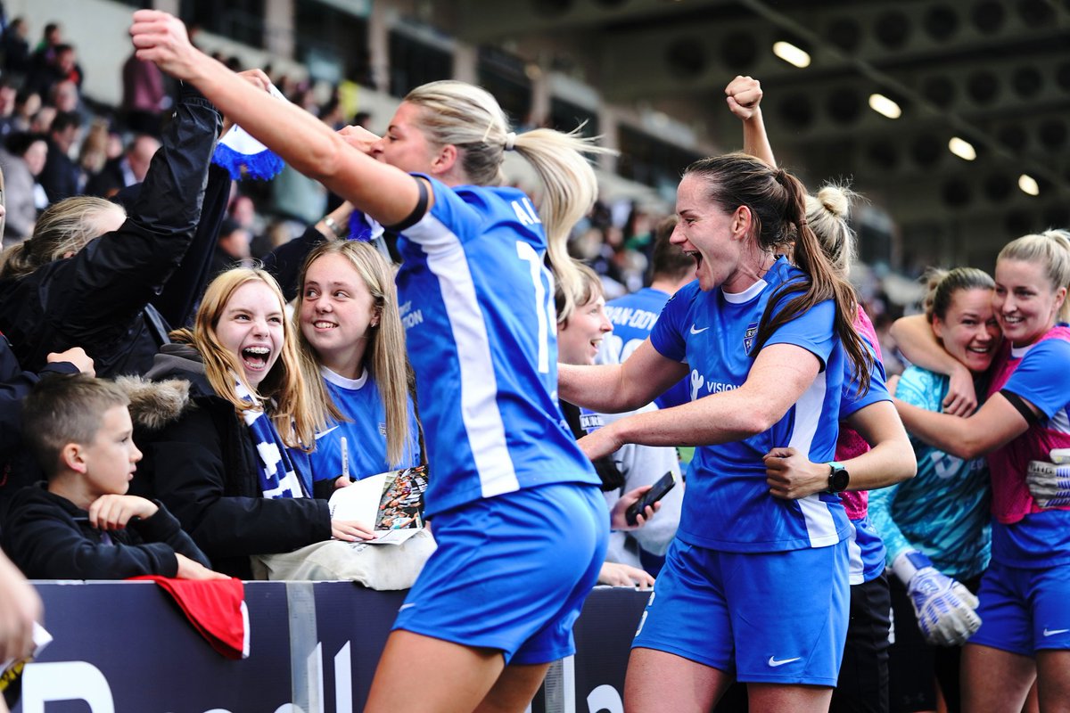 Stephen Finch (@sfinchimagery) on Twitter photo Durham win the north east derby today at Kingston Park.
<a href="/NUFCWomen/">Newcastle United Women</a> v <a href="/DurhamWFC/">Durham Women FC</a>
β½πΈβ½ Durham win the north east derby today at Kingston Park.
<a href="/NUFCWomen/">Newcastle United Women</a> v <a href="/DurhamWFC/">Durham Women FC</a>
β½πΈβ½