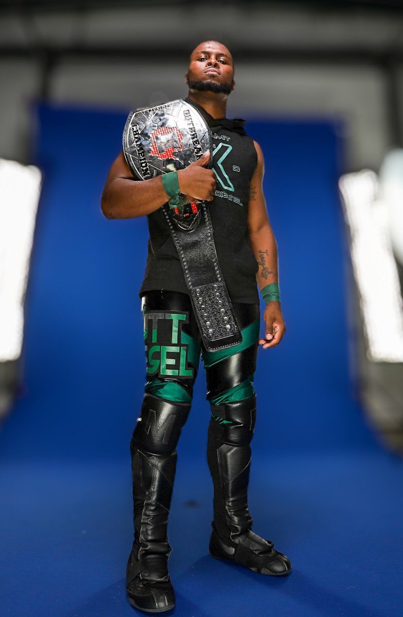 TheMattDiesel's tweet image. 5 years into this wrestling shii. Hard to believe i’ve been chasing, living, and working on my  childhood dream for half a decade now. I came too far to stop now time to keep making plays happen. 🦍 #MattDiesel #NoLimit #MambaMentailty 

📸: @Mouse3911