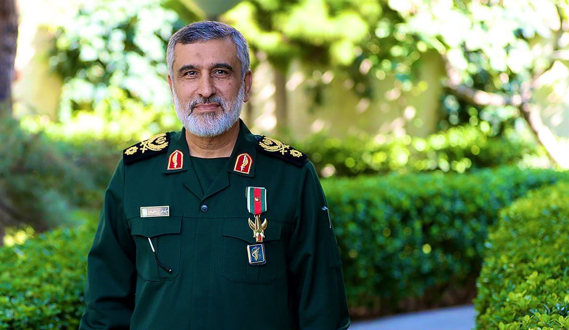 پدر هایپرسونیک فَتاح 
نشان فَتح مبارکت سردار