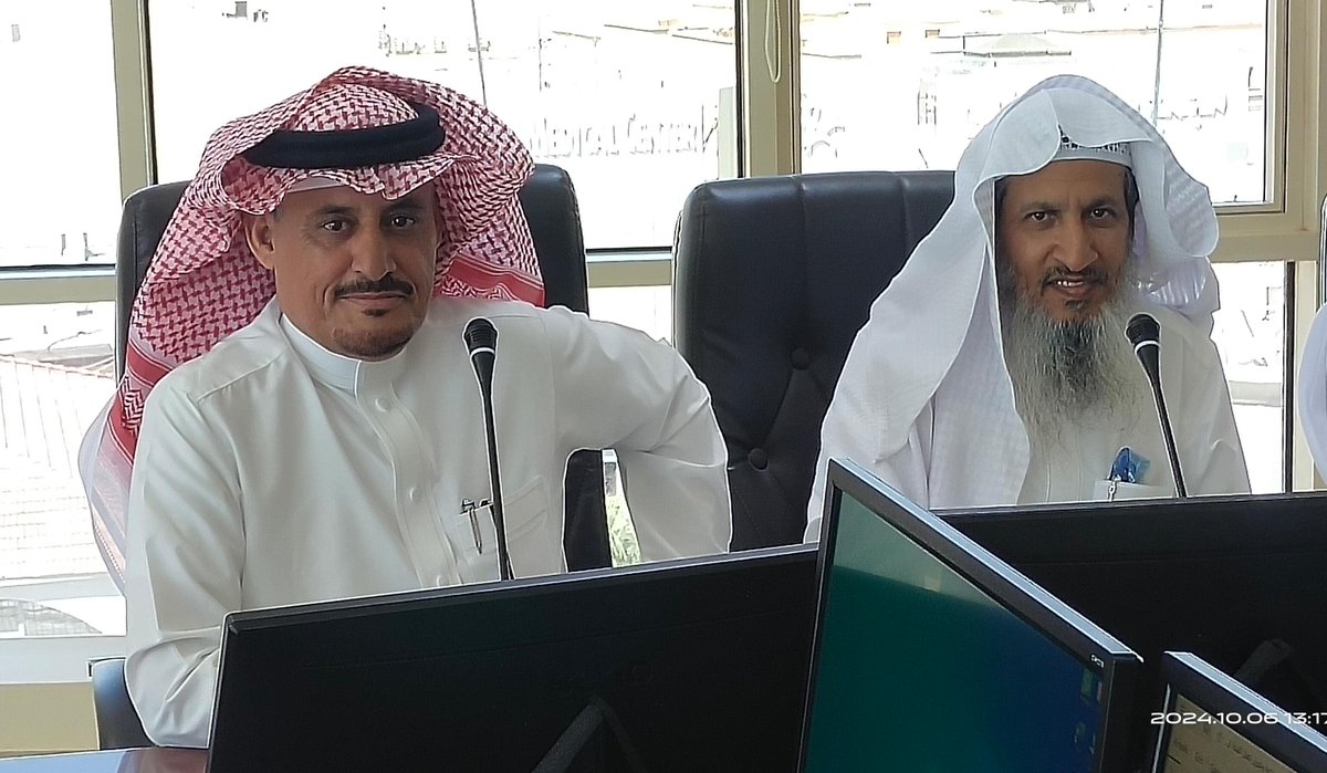 اللجنة العقارية بـ #غرفة_حفرالباطن تعقد اجتماعها الثاني برئاسة الأستاذ عمير بن خزيم الشمري، وتناقش عدد من المواضيع من المعوقات والمحفزات أيضاً التي تخدم القطاع العقاري في المحافظة.